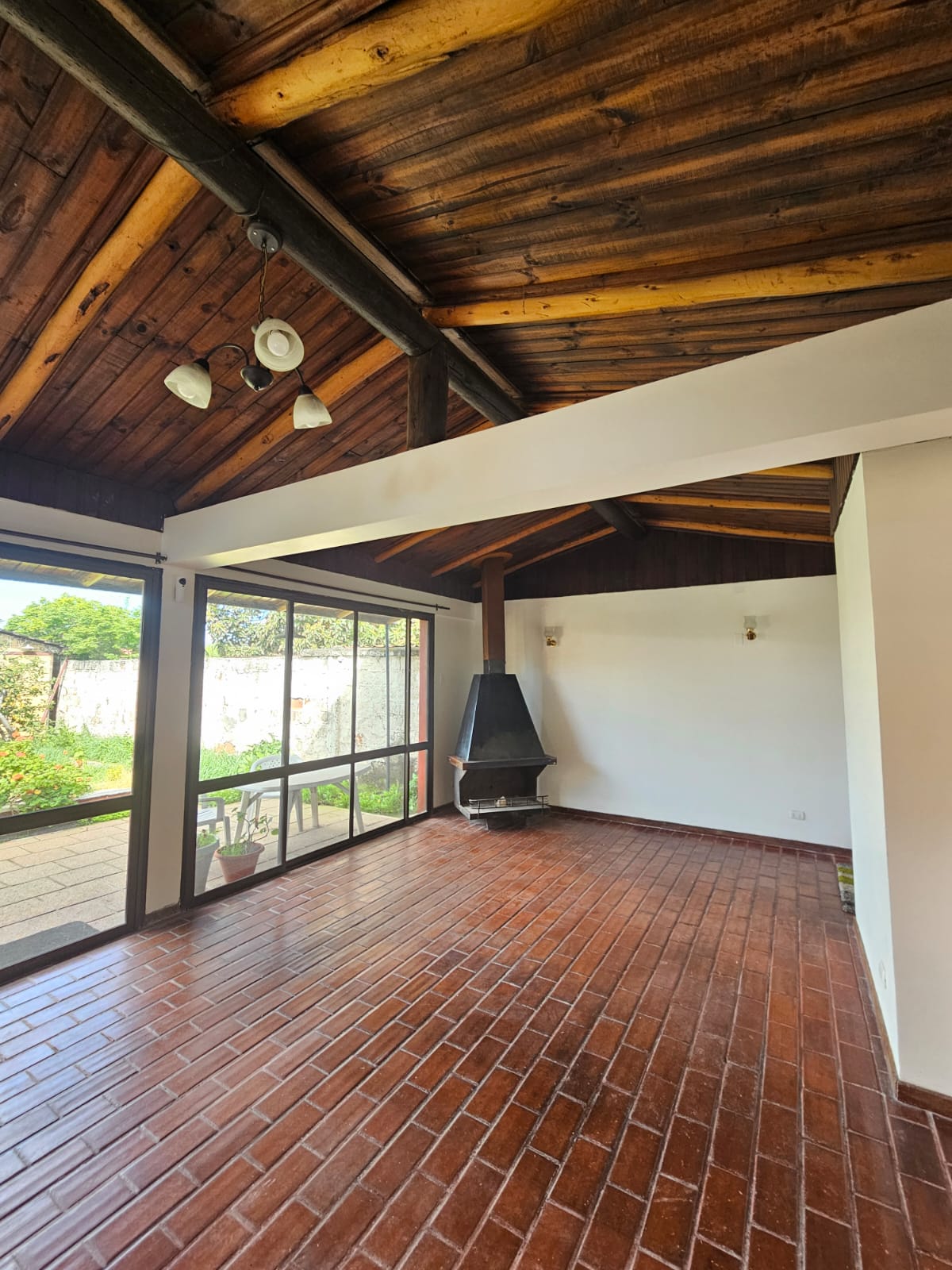 Se vende casa, Población Valenzuela, Rancagua.